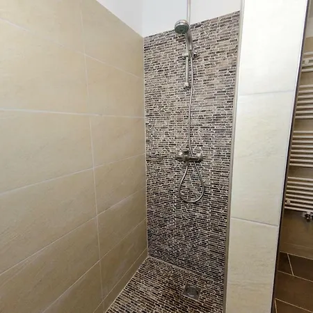 Kolbnitz بيت ضيافة 4*
